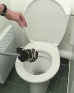o-que-nao-fazer-para-desentupir-vaso